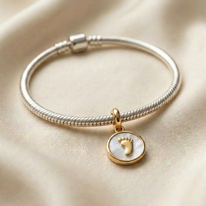 MemoryCharm - A charm that reveals a message from a loved one