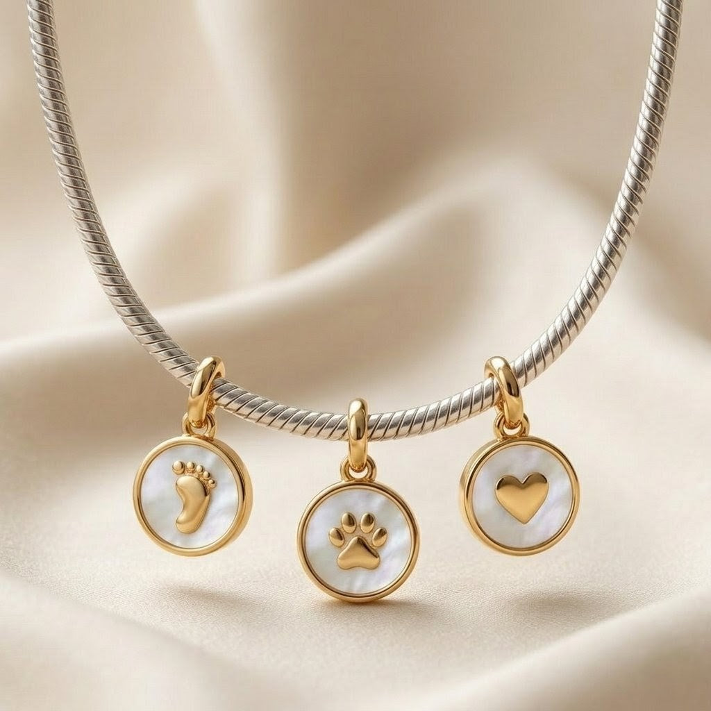 MemoryCharm - A charm that reveals a message from a loved one