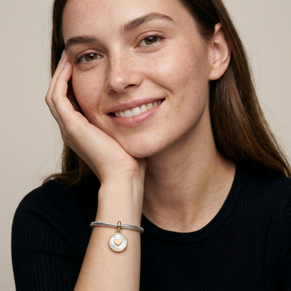 MemoryCharm - A charm that reveals a message from a loved one